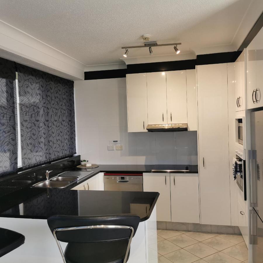 Surfers Hawaiian Holiday Apartments Gold Coast Extérieur photo