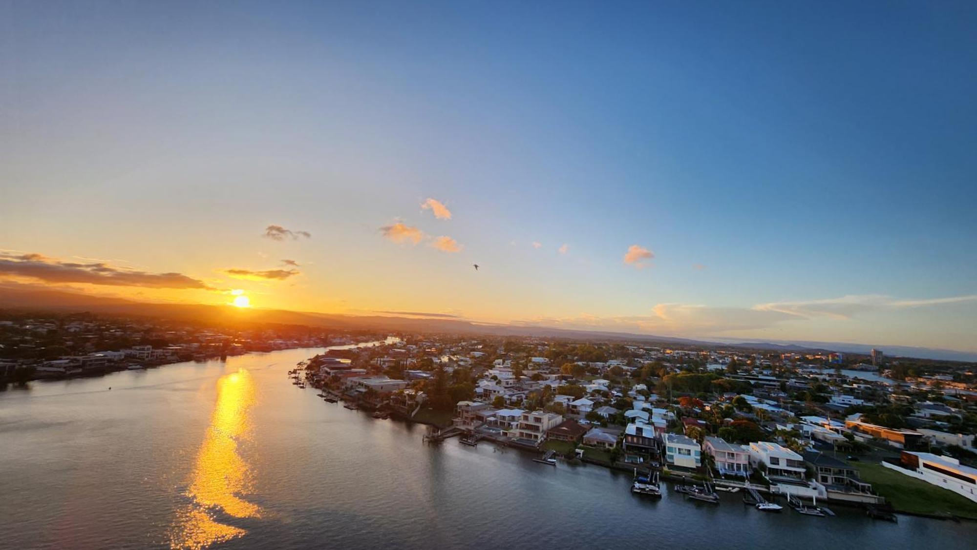 Surfers Hawaiian Holiday Apartments Gold Coast Extérieur photo