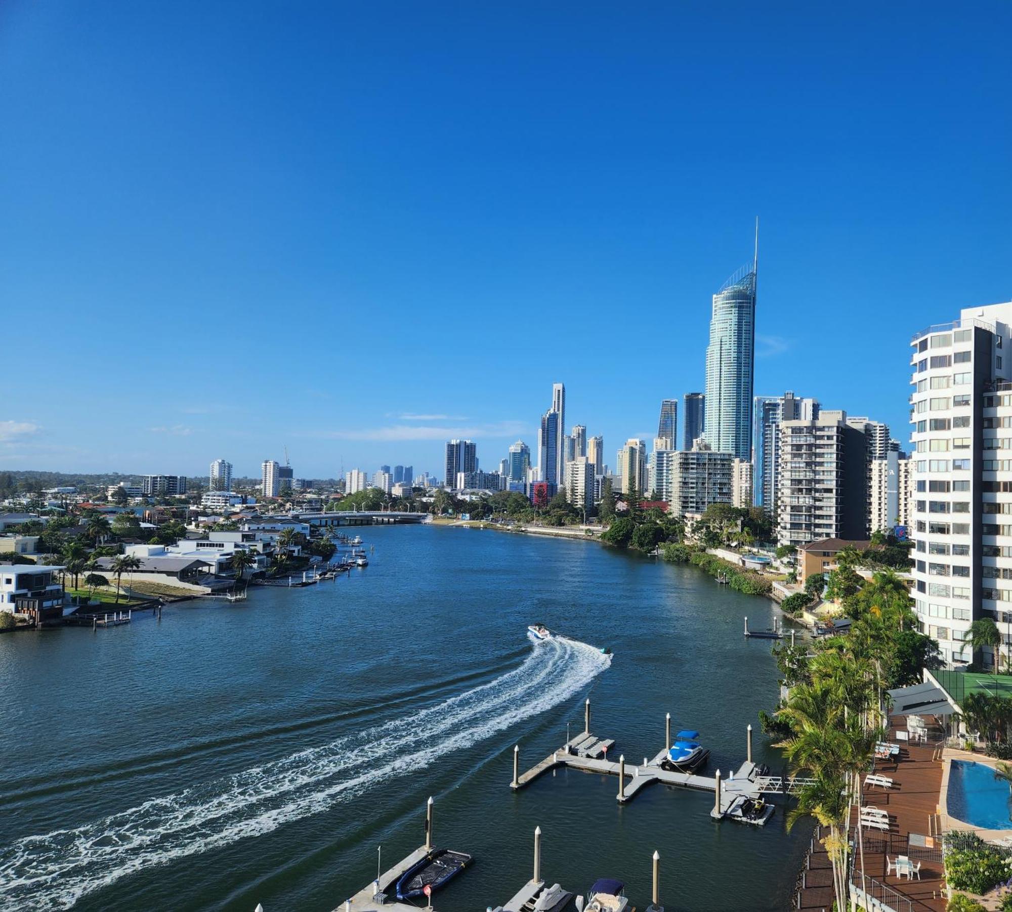 Surfers Hawaiian Holiday Apartments Gold Coast Extérieur photo