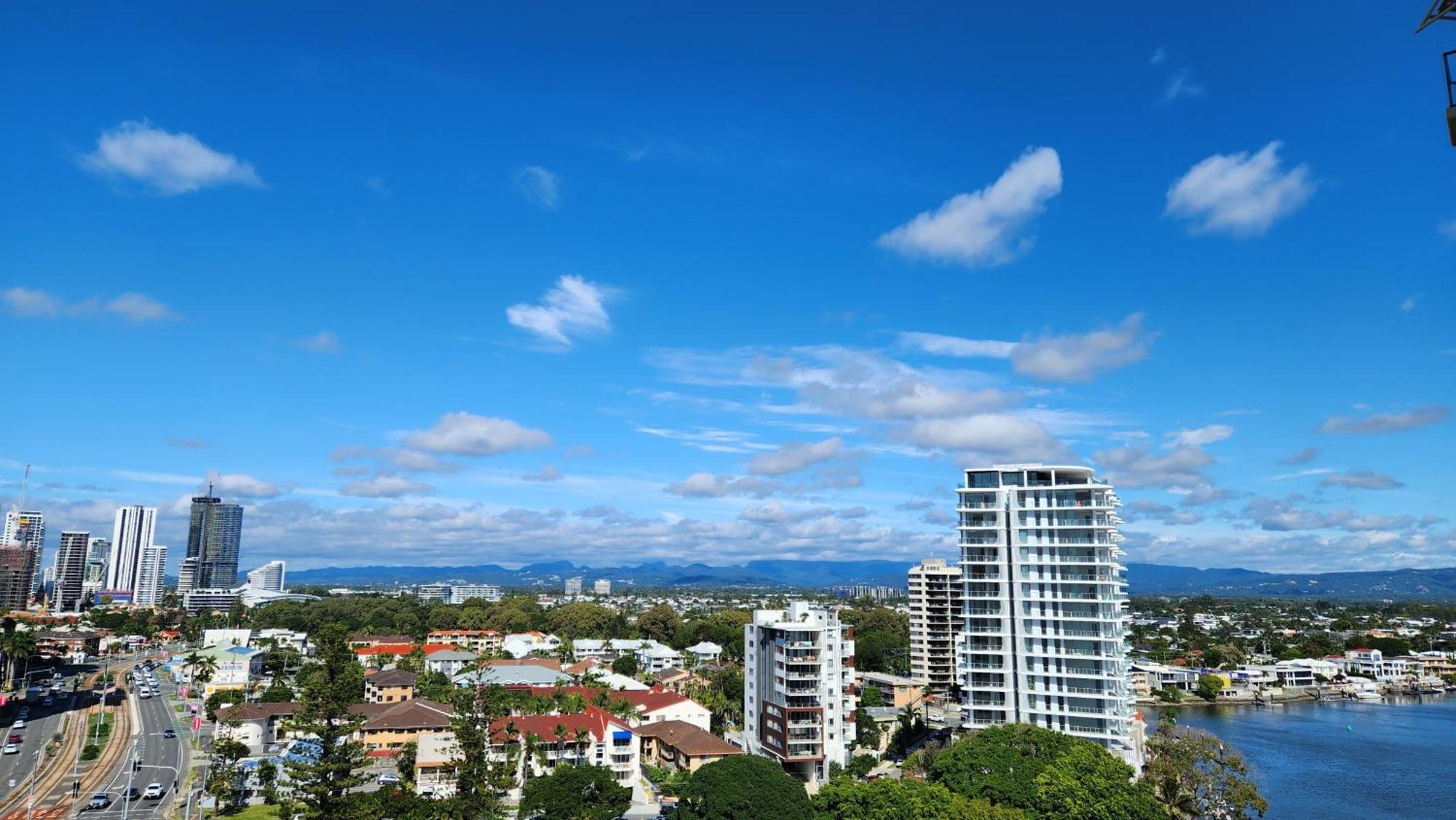 Surfers Hawaiian Holiday Apartments Gold Coast Extérieur photo