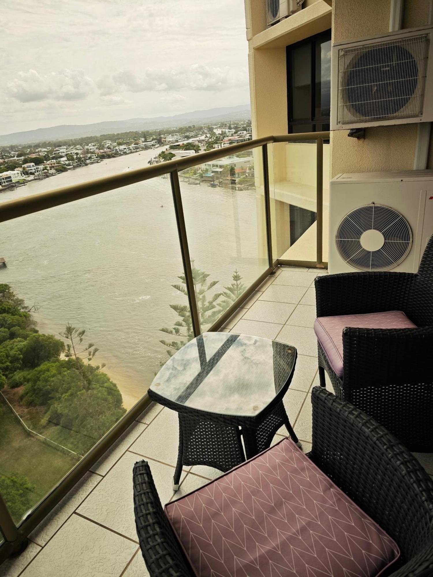 Surfers Hawaiian Holiday Apartments Gold Coast Extérieur photo